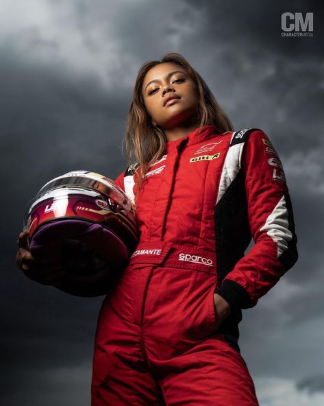 Racing Photoshoot, Racer Costume, Female Race Car Driver, F1 Style, Female Racers, Women Drivers, Race Photography, Brand Aesthetic, F1 Driver