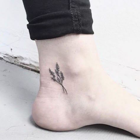 A small bundle of flowers would make a pretty design for an ankle tattoo. Botanisches Tattoo, Places To Get Tattoos, Heather Flower, Ankle Tattoo Designs, Lavender Tattoo, Ankle Tattoos For Women, Wild Tattoo, Inspiration Tattoos, Tiny Tattoo