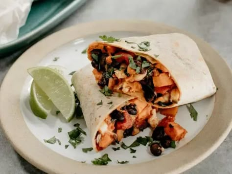 Aztec Food, Girl Meets Farm Recipes, Healthy Burritos, Bean Burritos Recipe, Meatless Entrees, Black Bean Burritos, Girl Meets Farm, Mexican Cantina, Vegetarian Lunches