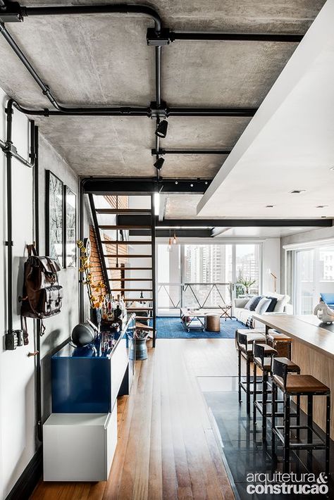 Industrial Apartment Decor, New Yorker Loft, Loft Apartment Industrial, Loft Apartment Decorating, Exposed Ceilings, Apartment Deco, Industrial Apartment, New York Loft, Loft Stil