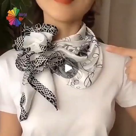 Scarf Folding Ideas How To Tie Scarves, Scarfs Ideas, Scarf Tying Tutorial, Bridesmaid Hair Ponytail, Fold Towels, Scarf Wearing Styles, Tie Scarves, Inspirational Outfits, Ways To Tie Scarves