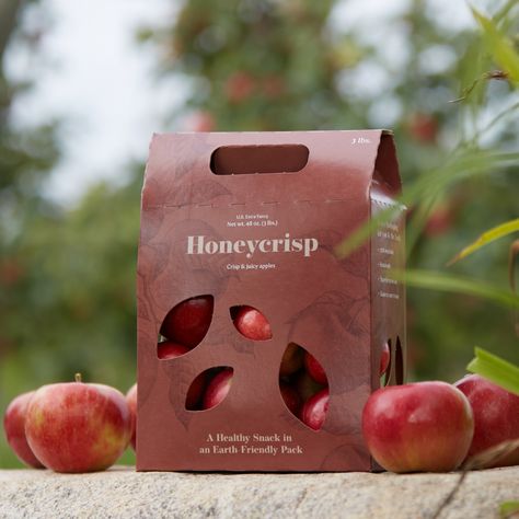 Our sustainable packaging looks great in store, and even better at a winery, soccer game or fireside. Where will you be toting your Michigan apples this fall? #sustainability #ASL #michigangrown #packaging Apple Packaging, Vegetable Packaging, Fruit Packaging, Supermarket Design, Fruit Shop, Fruit Gifts, Fruit Box, Soccer Game, Unique Packaging