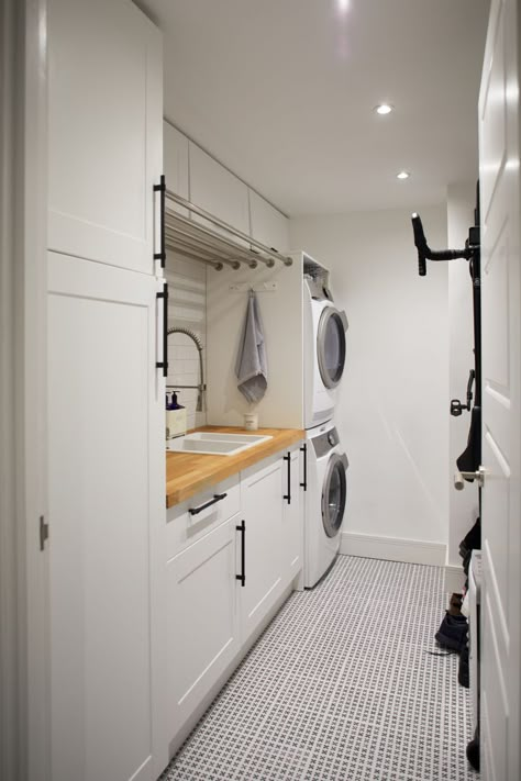 Narrow Utility Room, Narrow Utility Room Ideas, Utility Toilet, Utility Room Inspiration, Utility Pantry, Utility Bathroom, Utility Laundry Room, Utility Boot Room, Utility Ideas