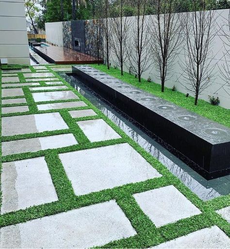 A landscaped backyard using Dichondra repens - Using this alternative grass in between the pavers Diy Paving Ideas, Plant Tiles, Dichondra Repens, Tiles Australia, Diy Paving, Pavers Walkway, Sidewalk Landscaping, Outdoors Aesthetic, Pavement Design