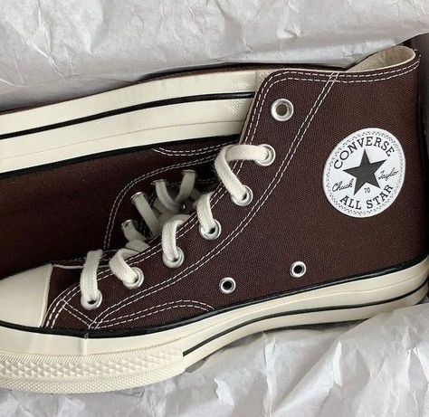 Converse 70s, Brown Converse, Converse Brown, Converse Chuck 70, Fancy Shoes, Hype Shoes, Aesthetic Shoes, Shoe Inspo, Converse Chuck Taylor All Star