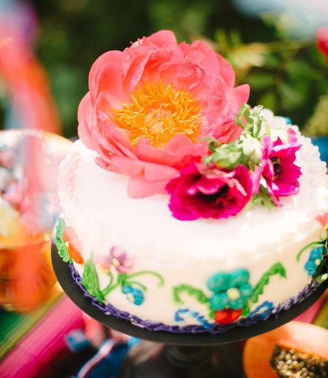 Mexican-themed kids party ideas Mexican Party Cake Ideas, 1st Birthday Mexican Theme Cake, Birthday Cake Mexican Theme, 50th Birthday Cake Mexican Theme, Mexican Fiesta Cake Girl, Elena Birthday Party, Mexican Wedding Cake, Mexican Cake, Ballet Cakes