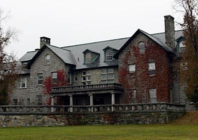 Jennings Hall - Bennington College - Bennington, Vermont - Jennings Hall is reported to be the inspration for horror author Shirley Jackson’s 1959 novel “The Haunting of Hill House” and its 1963 movie adaptation. Jennings Hall is a gray stone mansion reportedly used by the college’s music department. Bennington College Aesthetic, Richard Papen, The Secret History Aesthetic, Ireland Houses, Bennington College, Bennington Vermont, The Haunting Of Hill House, History Aesthetic, Haunting Of Hill House