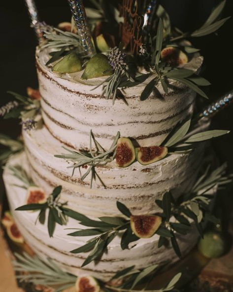 Wedding Cake Olive, Greek Wedding Theme, Mediterranean Party, Olive Green Wedding, Olive Branch Wedding, Italian Wedding Cakes, Olive Green Weddings, Olive Wedding, Weddings Idea