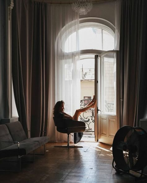 Big Window Curtains, French Balcony, Old Apartments, Apartment Aesthetic, Vintage Windows, Big Windows, Photo Styling, Photo Set, Photoshoot Inspiration