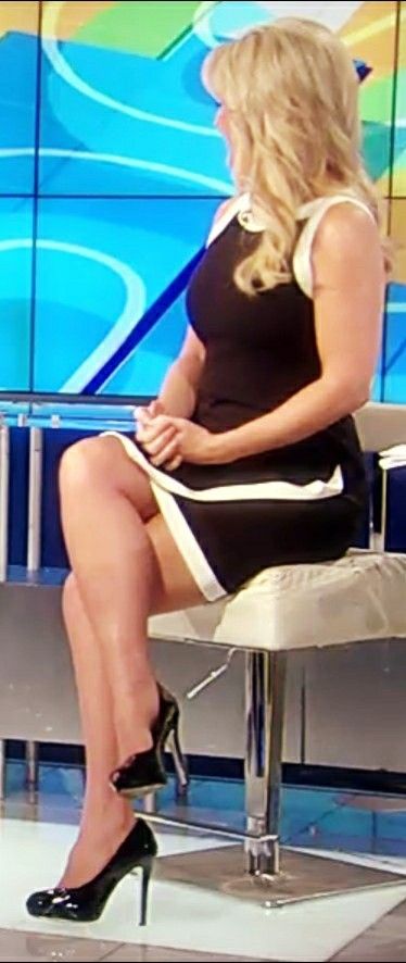 Heather Childers  - Classic Fox and Friends First Heather Childers, Friends First, Angie Dickinson, Dress With Stockings, Lovely Legs, Great Legs, Fashion Tights, That One Friend, Sun Tan