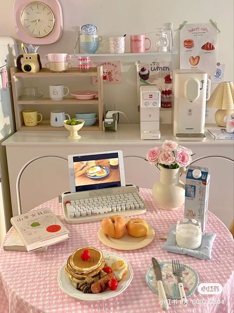 Korean Kitchen Interior, Pastel Kitchen Aesthetic, Pastel Kitchen Ideas, Pastel Aesthetic Room, Danish Pastel Aesthetic, Pastel Kitchen, Aesthetic Kitchen, Pastel Room, Pastel Decor