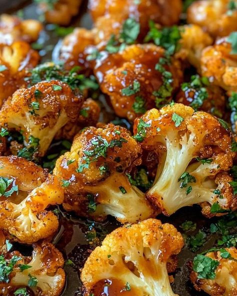 Diabetic Sweets n Snacks | Who is willing to give this cauliflower a go | Facebook Siracha Recipes, Maple Sriracha, Spicy Roasted Cauliflower, Roasted Veggie Salad, Autumn Recipes Vegetarian, Fall Veggies, Autumn Side Dishes, Roasted Cauliflower Recipes, Head Of Cauliflower