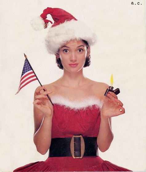 Winona Ryder: Christmas Edition Celebrity Christmas, Hollywood Christmas, Winona Forever, Joyce Byers, Cuffing Season, Blue Wallpaper Iphone, Glamour Style, Christina Ricci, Wallpaper Iphone Christmas