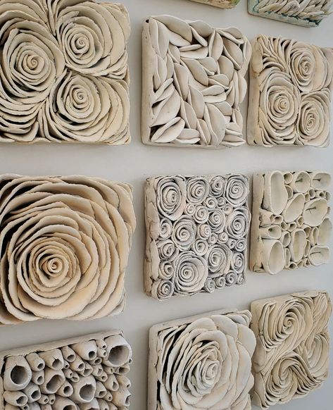 Clay Art On Wall, Clay Tile Art, Toilet Paper Roll Snowflakes, Ceramic Relief Tiles, Clay Relief Tiles, Paper Roll Snowflakes, Clay On Canvas, Clay Relief, Ceramic Tile Crafts