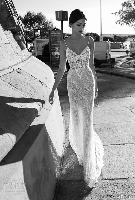 Gali Karten, Sunset Soiree, Wedding Dress Open Back, Wedding Gown Backless, Sheath Wedding, Dress Open Back, Top Wedding Dresses, Backless Wedding, Simple Silhouette