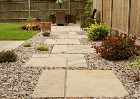 How to Lay Stepping Stones on Gravel in 8 Simple Steps - Infinite Paving Blog Stones In Garden, Gravel Gardens, Indian Sandstone, Patio Paving, Paving Ideas, Back Garden Ideas, Sandstone Paving, Gravel Patio, Garden Paving