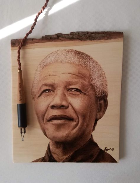 Wood Burning Portraits, Pyrography Portrait, Portraits Of Celebrities, Types Of Pins, Wood Burning Tool, Pyrography Art, Modern Artists, Ancient Rome, Art References