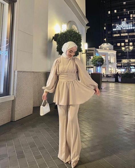 Modest Outfits Muslim, Outfits Muslim, Hijab Fashion Summer, Estilo Hijab, Stile Hijab, Hijabi Fits, Hijabi Outfit, Mode Turban, Muslim Outfits Casual