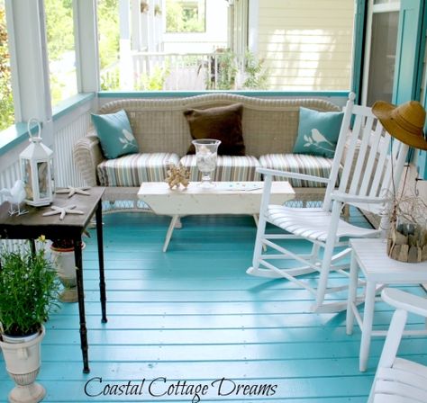 Coastal Outdoor Living, Relaxing Outdoor Spaces, Blue Porch, Beach Porch, Veranda Design, Hamptons Decor, Florida Beach House, Deco Marine, Cottage Porch