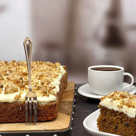 Cake Traybake, Carrot Cake Traybake, Traybake Cake, Carrot Cakes, Carrot Cake Muffins, Tray Bake Recipes, Victoria Sponge Cake, Orange Blossom Water, Cake Mixture