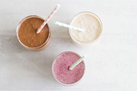 MY TOP 3 WEIGHT-LOSS SMOOTHIE RECIPES – Liezl Jayne Frozen Fruit Smoothie Recipes, Nutribullet Smoothies, 400 Calorie Meals, Smoothie Recipes With Yogurt, Smoothie Recipes Strawberry, Clean Foods, Blueberry Juice, Breakfast Smoothie Recipes, Calorie Meals