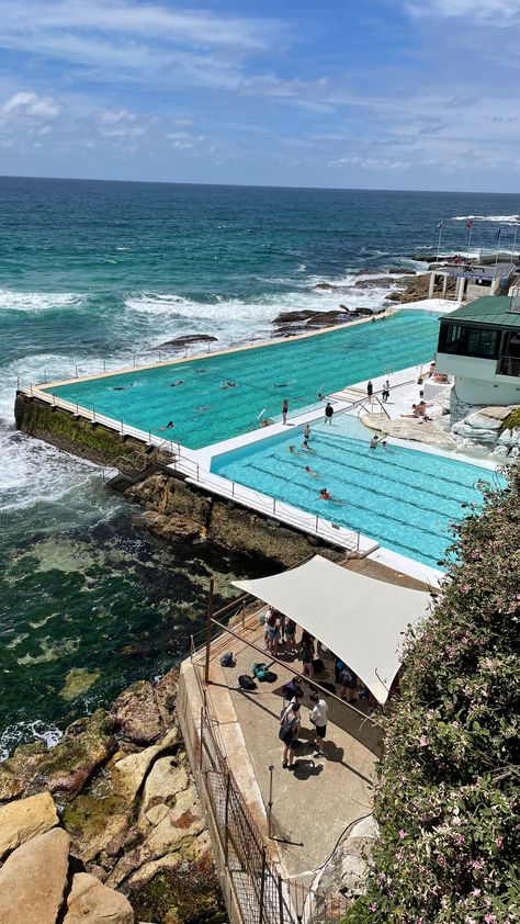 Bondi Icebergs, Bondi NSW. Sydney Photo Ideas, Syd Core, Summer Locations, Bondi Apartment, Pretty Settings, Study Abroad Australia, Melbourne Trip, Beach Photo Ideas, Bondi Beach Australia