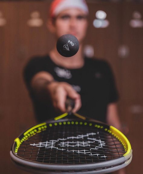 Tennis Racket Photography, Squash Game Sports, Squash Sport Aesthetic, Pickleball Photoshoot, Squash Sport, Squash Game, Squash Club, Sport Photoshoot Ideas, Squash Tennis