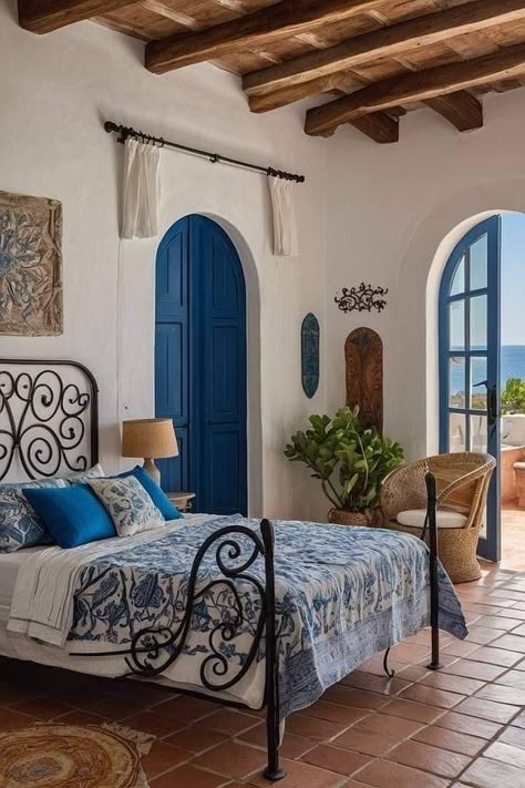 Grecian Bedroom Ideas, Greek Styled Bedroom, Mediterranean Villa Bedroom, Greek Hotel Room, Bedroom Mediterranean Style, Greek Houses Interior, Mediterranean Bedroom Decor Ideas, Mediterranean Room Bedrooms, Mediterranean Homes Bedroom