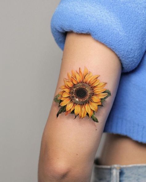 Deborah Genchi on Instagram: "You’re a sunflower 🌻👁️ @debrartattoos . Sponsor @kurosumitattooink @electricdormouse @probodysupply #debrartist #debrartattoos #eyetattoo #sunflower #microrealism" Sunflower Tattoo Color, Natal Aesthetic, Lil Tattoos, Tattoo Cake, Fingerprint Tattoos, Botanical Tattoos, 30 Tattoo, Gothic Tattoos, Around Arm Tattoo