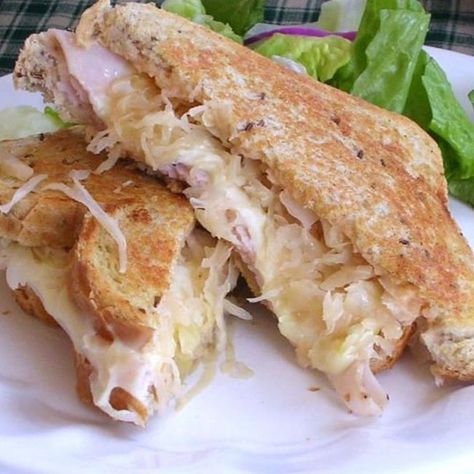 Grilled Turkey Reuben Sandwiches Turkey Reuben, Reuben Sandwich Recipe, Turkey Slices, Hot Turkey Sandwiches, Reuben Sandwiches, Grilled Sandwiches, Reuben Sandwich, Deli Turkey, Grilled Turkey