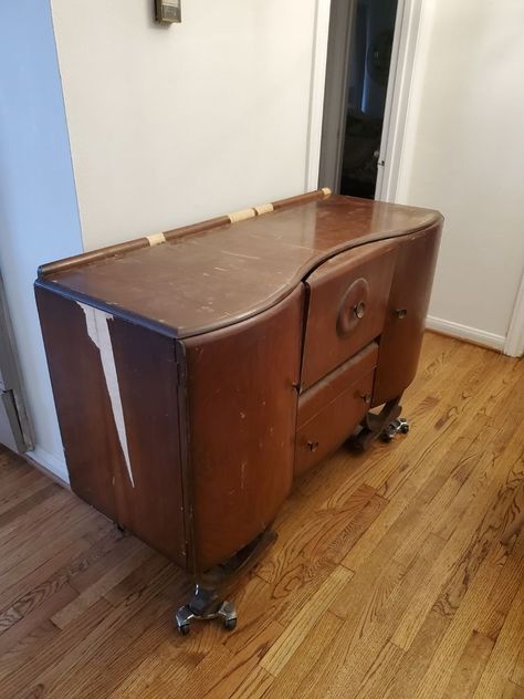 I'm a sucker for drinks cabinets. If you have been following me here or on Instagram you know that I have previously refinished and art deco drinks cabinet that was much smaller than this one. I knew this one was going to have amazing wood grain just like the last one did and that is going to have serious great Gatsby vibes once I was done with it! Check out this transformation and if you want to see more follow me on Instagram @andreapalmai Here is what it looked like before. The ve… Cabinet Upcycle, Gatsby Vibes, Fire Starters Diy, Vintage China Cabinets, Homemade Lotion Bars, Upcycle Diy, Winter Wreath Diy, General Finishes Milk Paint, Update Cabinets