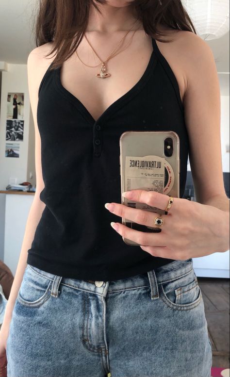 Tank Tops Women Aesthetic, Top Outfits Aesthetic, Women Aesthetic, Tank Top Outfits, Basic Outfits, Casual Style Outfits, Mode Inspiration, Fashion Killa, Outfits Aesthetic