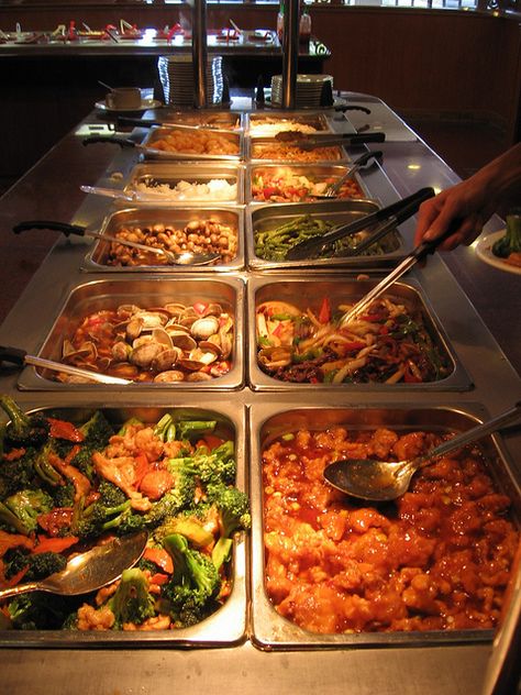 Restaurant Buffet Ideas, Chinese Buffet Aesthetic, Restaurant Buffet Design, Chinese Food Buffet, Garden Buffet, Asian Buffet, China Buffet, Buffet Set Up, Wedding Buffet Food