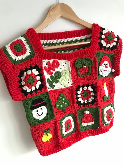 Winter Sweater Crochet, Crochet Christmas Granny Square Sweater, Christmas Granny Square Sweater, Christmas Vest Crochet, Crochet Christmas Sweaters, Crochet Granny Square Sweater Pattern Free, Christmas Crochet Clothes, Crochet Christmas Vest, Crochet Christmas Sweater Pattern