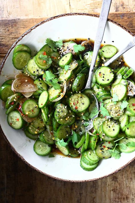 Asian Cucumber Salad Dumplings Sides Dishes, Dumpling Side Dish, Dumpling Sides, Dumplings Side Dish, Serving Dumplings, Japanese Cucumber Salad, Vegetarian Asian, Gochujang Chicken, Japanese Cucumber