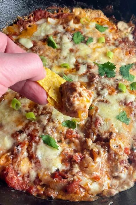 Recipes With Beef Chorizo, Chorizo Sausage Recipes, Recipes Using Chorizo Sausage, Dip With Chorizo, Chorizo Dip Recipes, Recipes Using Chorizo, Chorizo Appetizer Recipes, Chorizo Queso Dip, Best Chorizo Queso Dip