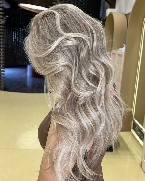 Ash Blonde Hair Cool Tone, Ashy Toned Blonde Hair, Silver Hair Inspiration, Grey Balayage Silver, Platinum Root Melt, Icey Balayage Hair, Blonde With Grey Highlights, Icy Blonde Highlights On Brown Hair, Ashy Grey Blonde Hair