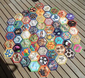 Qayg Hexagons, I Spy Quilts, Hexie Projects, Quilts For Kids, Hexagon Table, Hexagon Quilt Pattern, Jaybird Quilts, Hexagon Quilts, Grandmothers Flower Garden