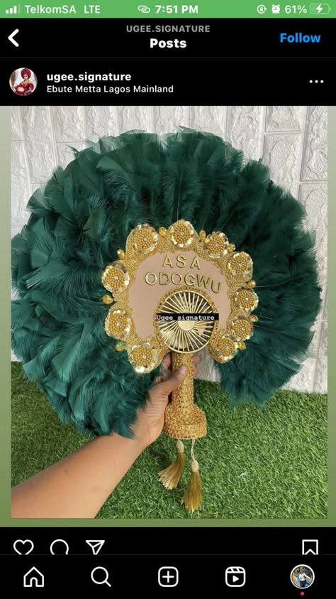 Handfan Ideas, Nigerian Wedding Decor, African Bride Dress, South African Wedding Dress, Traditional African Wedding, Fans For Wedding, Classy Wedding Guest Dresses, Bridal Fan, Ankara Styles For Kids