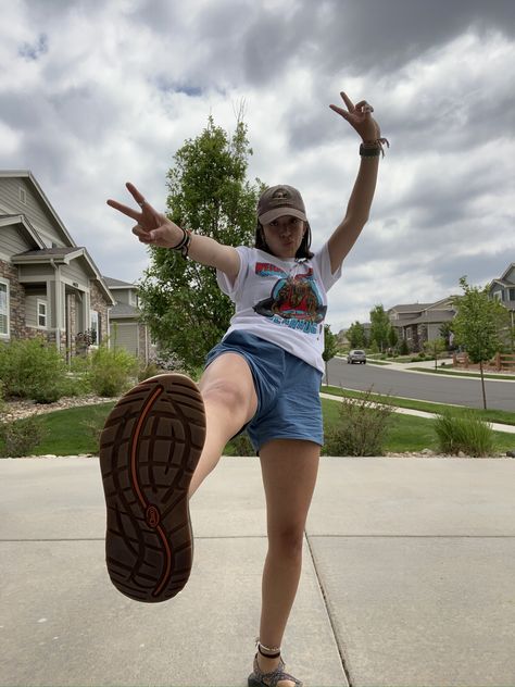 Chacos With Socks Outfit, Chaco Outfit Summer Casual, Chacos Sandals Outfit, Chacos Outfit, Cute Chacos Sandals, Chaco Sandals Aesthetic, Chaco Slides, Chacos Sandals, Martial Arts Women