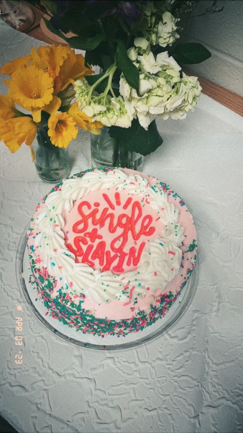 Singleness cake Single Af Party, Bye Bye Single Life Cake, Cake Single Life, Just Divorced Cake, Divorce Cakes For Women Funny, Funny Divorce Cakes, Im Single, Single Quotes, Single And Happy