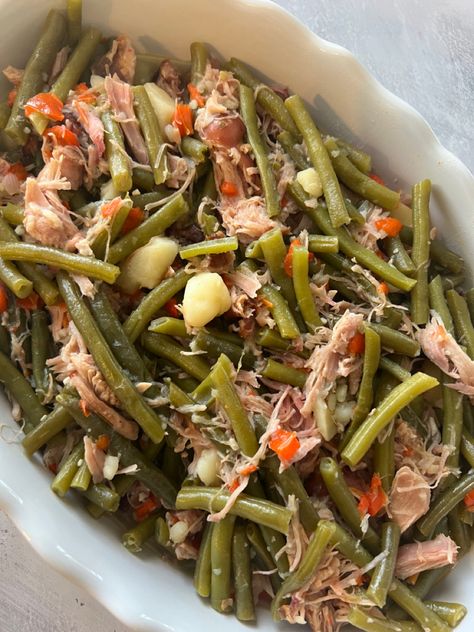 Green beans 
Soul food recipe 
Holiday side dish Green Beans With Smoked Turkey Wings, Smoked Turkey Green Beans, Green Beans With Smoked Turkey, Soul Food Green Beans, Beans With Smoked Turkey, Turkey And Green Beans, Southern Style Green Beans, Crockpot Green Beans, Southern Green Beans