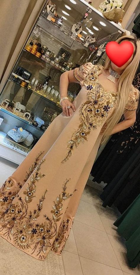 Hair Stayl, Simple Evening Dress, Arabic Dress, Princess Bride, Abayas Fashion, Abaya Fashion, Formal Evening Dresses, Traditional Dresses, Online Clothing