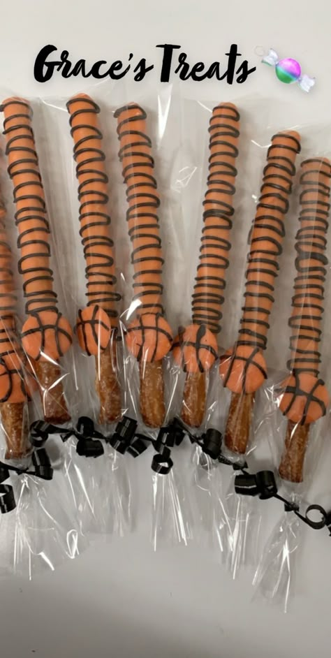 Basketball Theme Dessert Table, Basketball Pretzel Rods, Basketball Treat Ideas, Basketball Party Desserts, Basketball Chocolate Strawberries, Basketball Theme Treats, Basketball Strawberries, Basketball Theme Baby Shower Ideas, Basketball Desserts