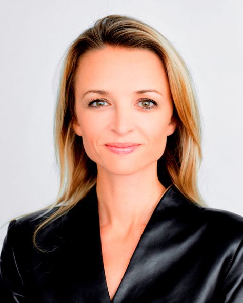 Delphine Arnault Delphine Arnault, The Director, Tres Chic, Net Worth, Vision Board, Dior, Louis Vuitton, France