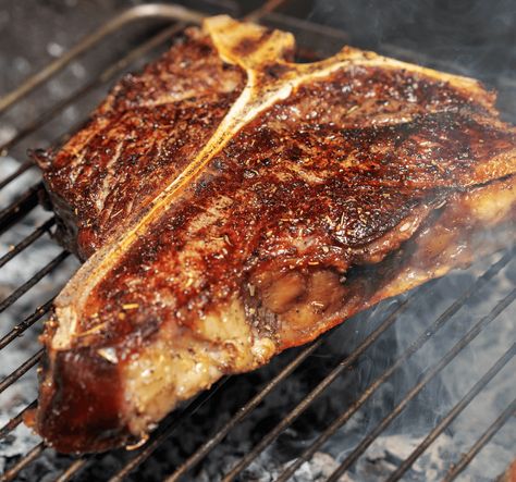 T-Bone vs Porterhouse Steak - What's the Difference? - Own The Grill Grilled Porterhouse Steak, Grilled Ribeye Steak, Grilled Ribeye, Porterhouse Steak, T Bone Steak, T Bone, Hot Dishes, Ribeye Steak, The Grill