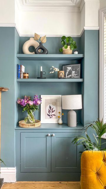 Living Room Built In Units, Dark Teal Living Room, Alcove Shelves, Alcove Cabinets, Alcove Shelving, Oval Room Blue, Cottage Dining Rooms, Sitting Room Design, Living Room Wall Color