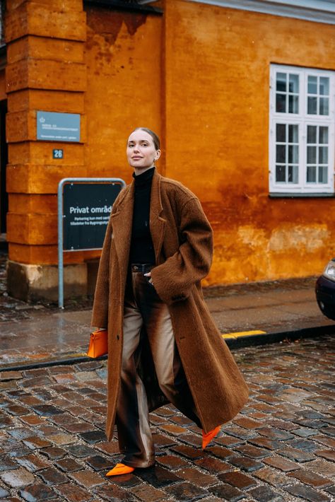 Le Catch, Copenhagen Fashion Week Street Style, Copenhagen Street Style, Best Winter Coats, Vogue France, Reportage Photography, Fashion Book, Vogue Us, Phoebe Philo