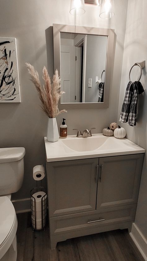 Fall Decor Guest Bathroom, Modern Fall Bathroom Decor, Small Beige Bathroom Ideas Decor, Neutral Fall Bathroom Decor, Bathroom Decor Fall Ideas, Orange Half Bathroom Ideas, Guest 1/2 Bathroom Ideas, High Ceiling Powder Room, Bathroom Decor Neutral Colors