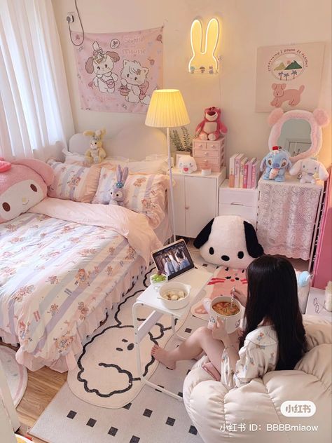 Shoujo Aesthetic Room, Pink Dorm Room Decor, Hello Kitty Room Decor, Japanese Bedroom, Pink Dorm, Dream Bedroom Inspiration, Kawaii Bedroom, Pink Room Decor, Cute Bedroom Ideas